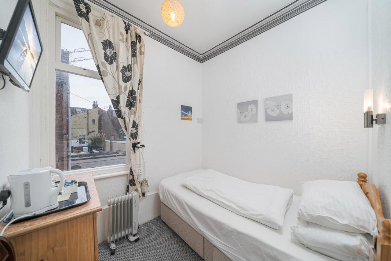 Deneside Guest House Blackpool Buitenkant foto